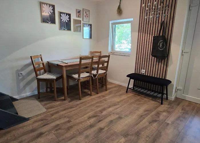 Lejtoliget בית נופש זמראדי